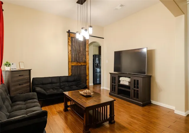 5th image of 5414 Summer Oak Dr, Pasadena, TX 77505 | MLS# 43780290