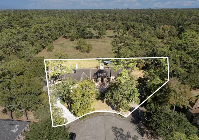 2nd image of 4 Del Oro Ct, Baytown, TX 77521 | MLS# 4933748