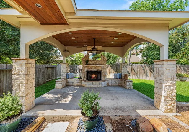Photo 2 of Single family home for sale at 18334 N Elizabeth Shore Loop, Cypress, TX 77433 | MLS# 26309437 | Listing updated on 2026-09-12