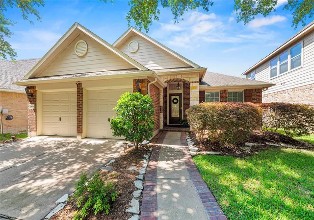 Photo 2 of Single family home for sale at 18334 N Elizabeth Shore Loop, Cypress, TX 77433 | MLS# 26309437 | Listing updated on 2026-09-12