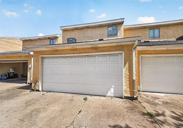 3rd image of 11411 Harwin Dr #7, Houston, TX 77072 | MLS# 83602356
