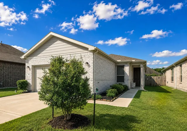 Photo 3 of Single family home for sale at 20900 Sheffield Park Dr, Porter, TX 77365 | MLS# 50922193 | Listing updated on 2026-07-07