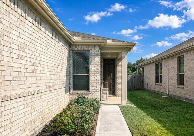 Photo 3 of Single family home for sale at 20900 Sheffield Park Dr, Porter, TX 77365 | MLS# 50922193 | Listing updated on 2026-07-07