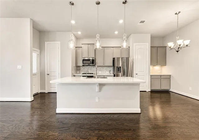 Photo 4 of Single family home for sale at 1905 Kirby Landing Dr, Houston, TX 77051 | MLS# 37251196 | Listing updated on 2026-07-19