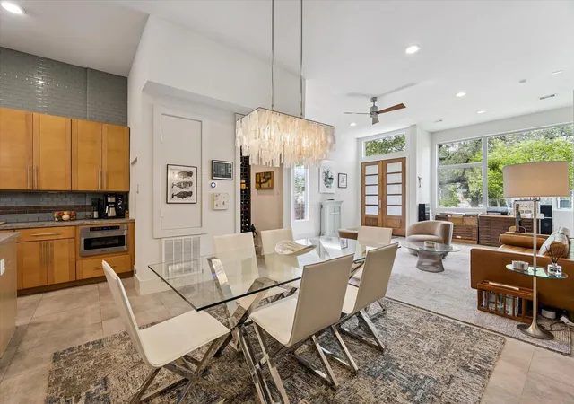 Photo 4 of Single family home for sale at 1659 Colquitt St, Houston, TX 77006 | MLS# 55956063 | Listing updated on 2026-09-13