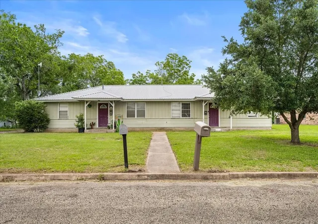 Homes for sale in Weimar, TX | 512 N College St, Weimar, TX 78962 | MLS# 51827477
