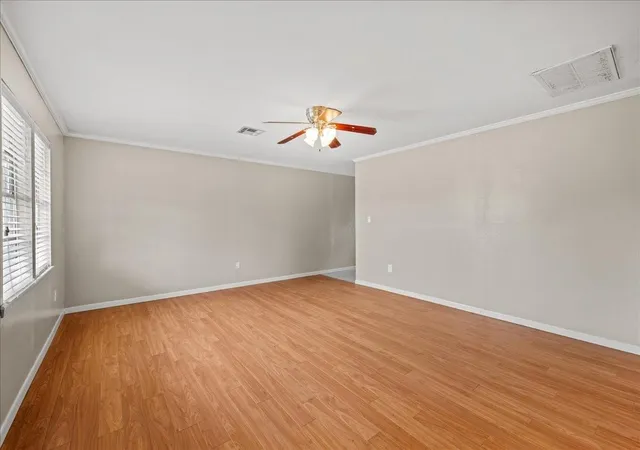 4th image of 512 N College St, Weimar, TX 78962 | MLS# 51827477