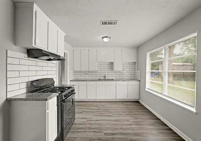 Homes for sale in Houston, TX | 6314 Crestville St, Houston, TX 77033 | MLS# 41760436
