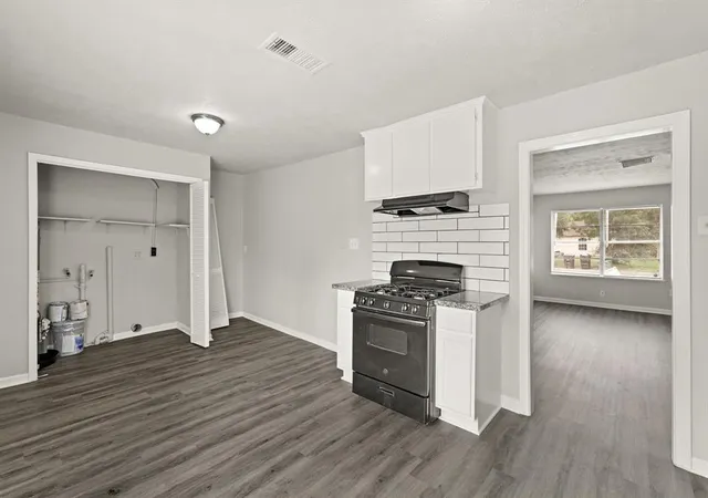 Homes for sale in Houston, TX | 6314 Crestville St, Houston, TX 77033 | MLS# 41760436