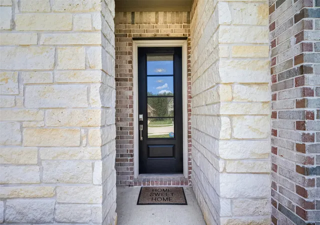 Photo 3 of Single family home for sale at 29014 Red Loop Dr, New Caney, TX 77357 | MLS# 73448100 | Listing updated on 2026-09-14