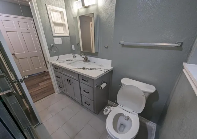 Photo 3 of Single family home for sale at 5634 Canterway Dr, Houston, TX 77048 | MLS# 24361233 | Listing updated on 2026-03-17
