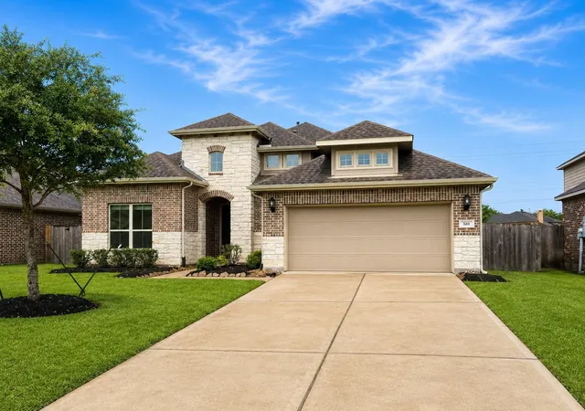 Photo 1 of Single family home for sale at 320 Woodway Dr, League City, TX 77573 | MLS# 46949214 | Listing updated on 2026-07-16