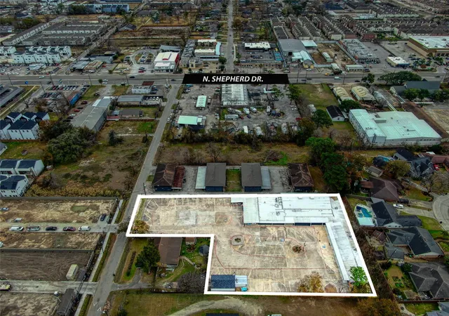 Photo 4 of Land for sale at 803 Curtin St, Houston, TX 77018 | MLS# 14807988 | Listing updated on 2026-05-22