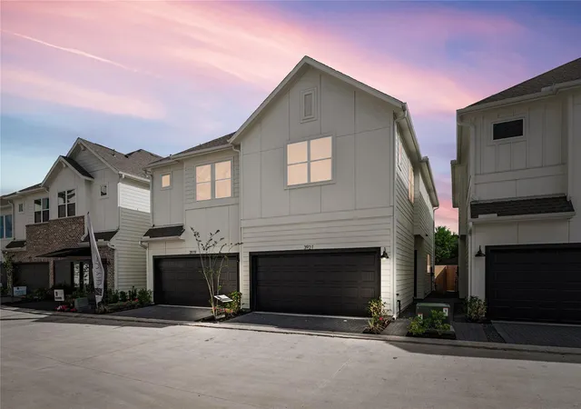 2nd image of 3921 Willowbend Point Dr, Houston, TX 77025 | MLS# 15377475