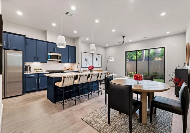 4th image of 3921 Willowbend Point Dr, Houston, TX 77025 | MLS# 15377475