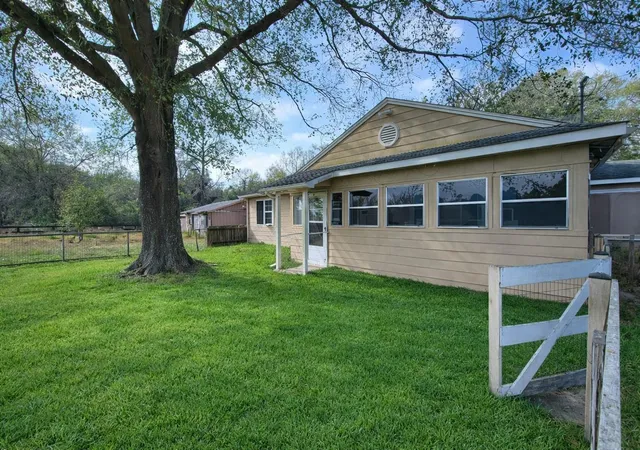 2nd image of 350 Robbie Lee Rd, Magnolia, TX 77354 | MLS# 73273131
