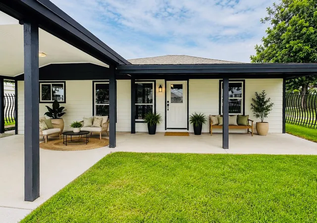 Photo 1 of Single family home for sale at 7347 Remegan Rd, Houston, TX 77033 | MLS# 18667102 | Listing updated on 2026-09-01