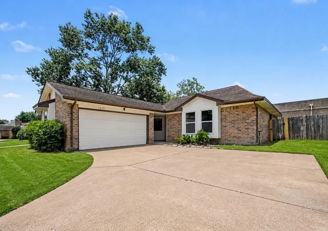 Photo 1 of Single family home for sale at 1915 Fernspray Ln, Houston, TX 77084 | MLS# 3057511 | Listing updated on 2026-07-22