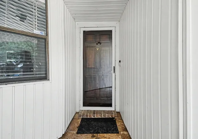 Photo 3 of Single family home for sale at 1915 Fernspray Ln, Houston, TX 77084 | MLS# 3057511 | Listing updated on 2026-07-22