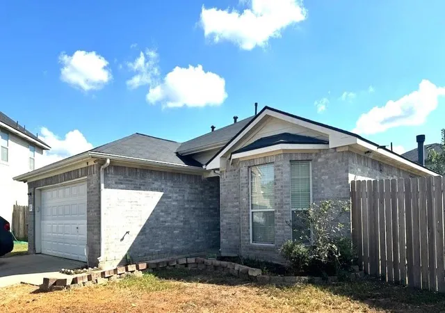 Photo 2 of Single family home for sale at 11007 Indus St, Houston, TX 77089 | MLS# 62770379 | Listing updated on 2026-08-01