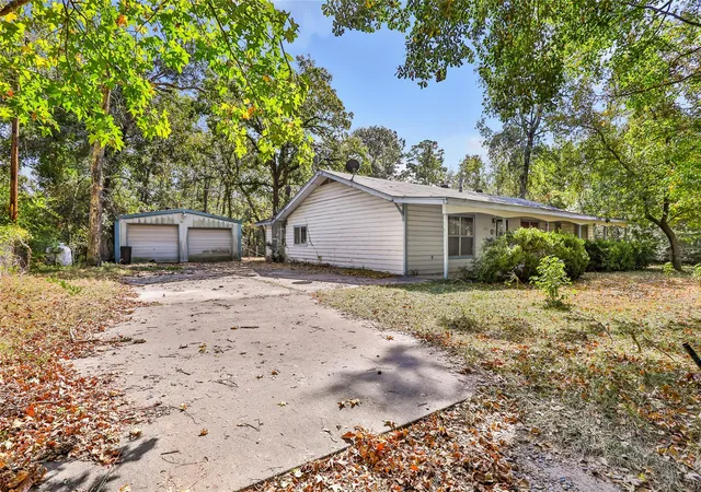 Photo 2 of Single family home for sale at 10253 Wanda Ln, Montgomery, TX 77316 | MLS# 88502075 | Listing updated on 2026-07-06