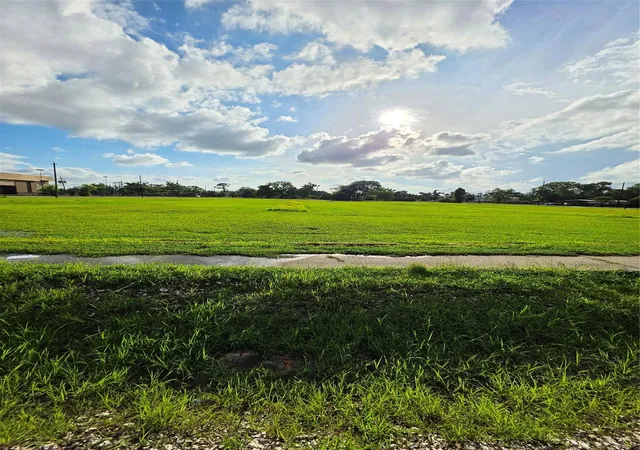3rd image of 7417 E Houston Rd, Houston, TX 77028 | MLS# 89802314