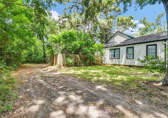 3rd image of 2642 Cedar Dr, La Marque, TX 77568 | MLS# 44196253