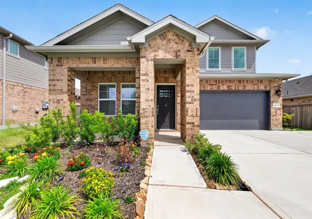 Photo 3 of Single family home for sale at 12119 Rushing Ridge Dive, Baytown, TX 77523 | MLS# 43380824 | Listing updated on 2026-09-15