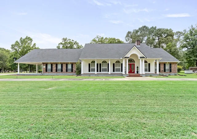 1st image of 133 Holly Dr, Village Mills, TX 77663 | MLS# 28421868