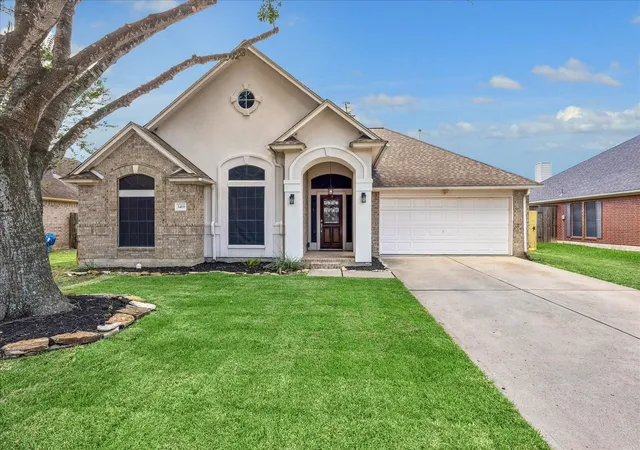 1st image of 3419 Glastonbury Dr, Pearland, TX 77581 | MLS# 60096183