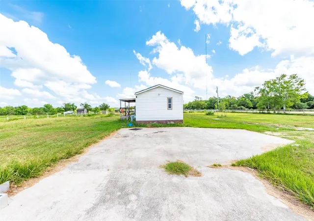 4th image of 9860 County Road 200, Alvin, TX 77511 | MLS# 18769106