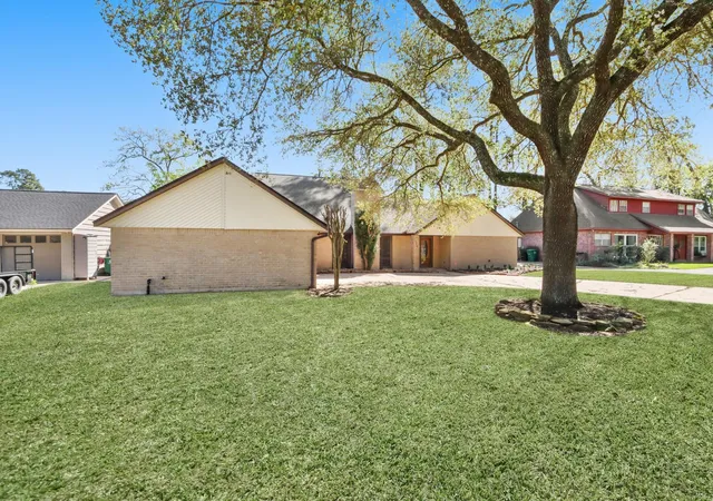 Photo 2 of Single family home for sale at 1134 Chestnut Ridge Rd, Kingwood, TX 77339 | MLS# 48150584 | Listing updated on 2026-09-13