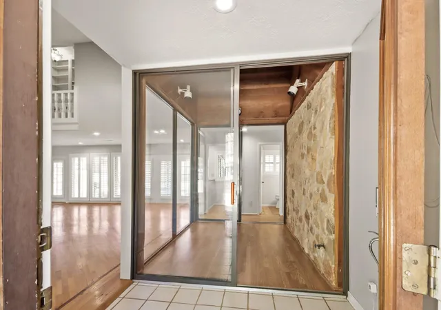 Photo 4 of Single family home for sale at 1134 Chestnut Ridge Rd, Kingwood, TX 77339 | MLS# 48150584 | Listing updated on 2026-09-13