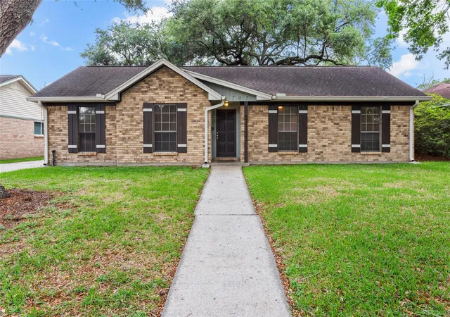 Homes for sale in Alvin, TX | 707 Briargrove Dr, Alvin, TX 77511 | MLS# 97374870