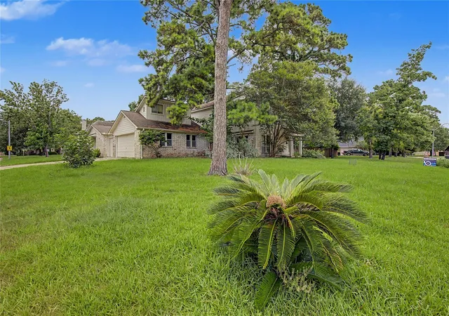 Photo 2 of Single family home for sale at 12103 Hawthorne Dr, Montgomery, TX 77356 | MLS# 35202480 | Listing updated on 2026-09-15
