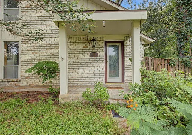 Photo 3 of Single family home for sale at 12103 Hawthorne Dr, Montgomery, TX 77356 | MLS# 35202480 | Listing updated on 2026-09-15