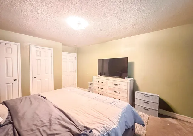 Photo 3 of Sale Pending at 3714 Ward St, Houston, TX 77021 | MLS# 54061300 | Listing updated on 2026-08-20