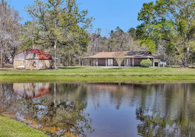 3rd image of 14272 Firetower Rd, Conroe, TX 77306 | MLS# 18592085