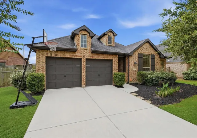 Photo 1 of Single family home for sale at 28007 Castle Park Ln, Fulshear, TX 77441 | MLS# 96494294 | Listing updated on 2026-08-06