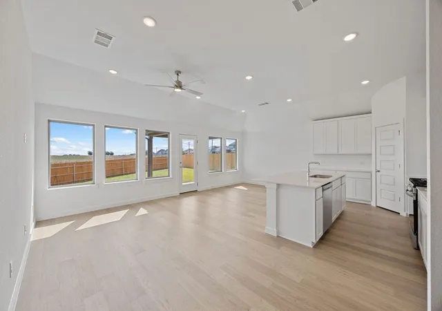 3rd image of 1214 Pavia Fields Dr, Huffman, TX 77336 | MLS# 56814592