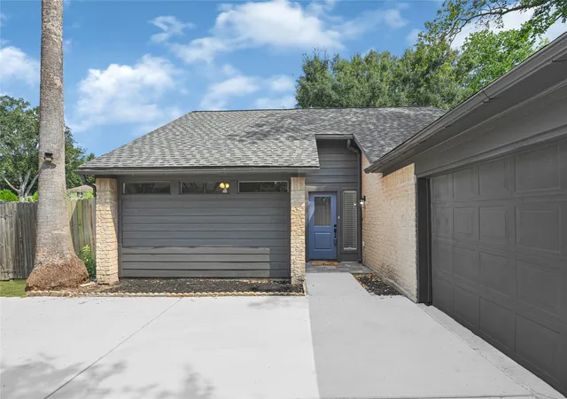 Photo 2 of Single family home for sale at 2314 Bright Meadows Dr, Missouri City, TX 77489 | MLS# 20542892 | Listing updated on 2026-09-04