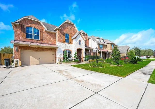 Photo 2 of Single family home for sale at 12518 Patrick Palace, Houston, TX 77089 | MLS# 94025696 | Listing updated on 2026-08-21
