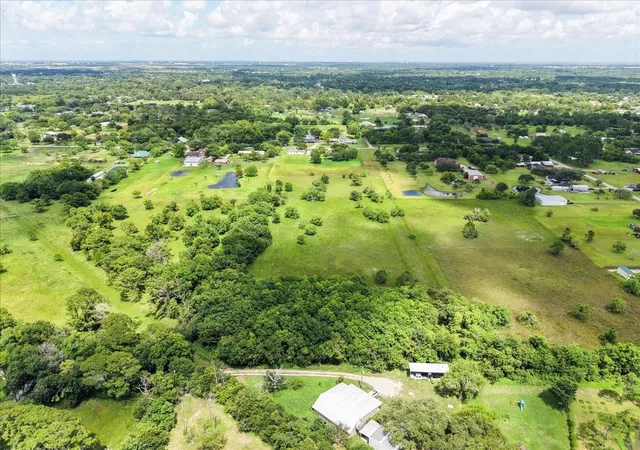 Photo 2 of Land for sale at Tract 1 Ave P, Santa Fe, TX 77510 | MLS# 54103411 | Listing updated on 2026-09-14