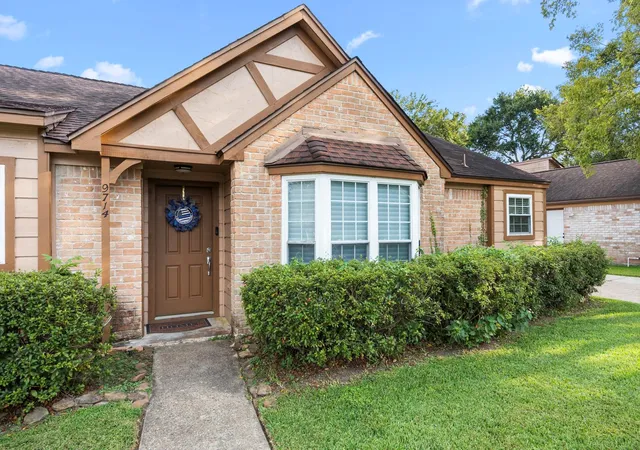 Photo 3 of Single family home for sale at 9714 Cantertrot Dr, Humble, TX 77338 | MLS# 68466803 | Listing updated on 2026-09-12