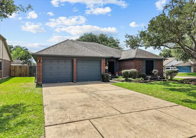 Photo 3 of Sale Pending at 4402 Ireland Ln, Pasadena, TX 77505 | MLS# 76080907 | Listing updated on 2026-09-15