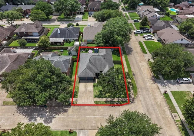 Photo 3 of Sale Pending at 4402 Ireland Ln, Pasadena, TX 77505 | MLS# 76080907 | Listing updated on 2026-09-15