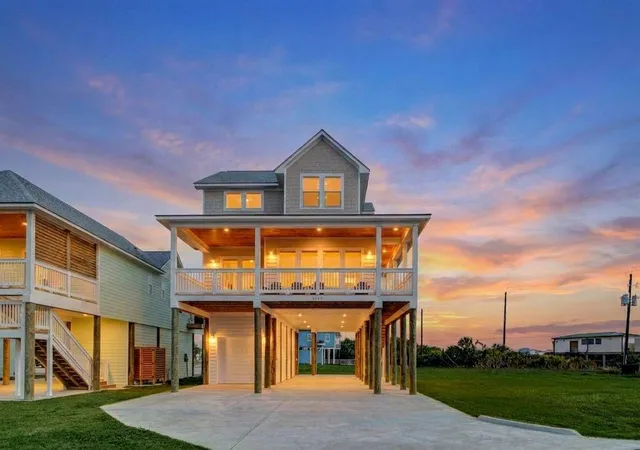 Photo 1 of Single family home for sale at 4010 Miramar Ct, Galveston, TX 77554 | MLS# 75952107 | Listing updated on 2026-09-08