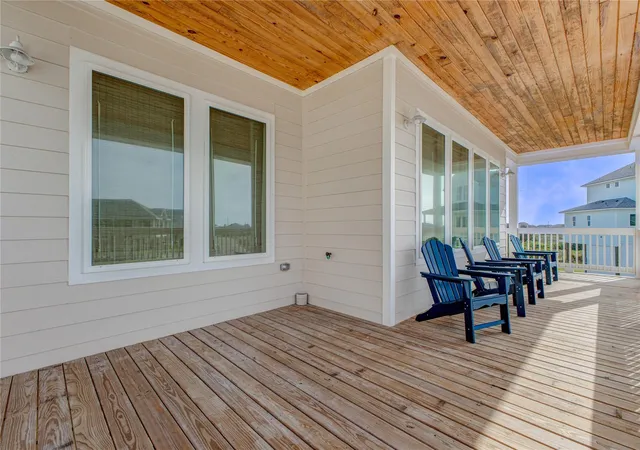 Photo 4 of Single family home for sale at 4010 Miramar Ct, Galveston, TX 77554 | MLS# 75952107 | Listing updated on 2026-09-08
