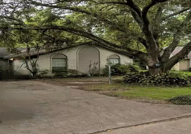 Photo 1 of Sale Pending at 5227 Apala Dr, Houston, TX 77032 | MLS# 12621506 | Listing updated on 2026-09-12