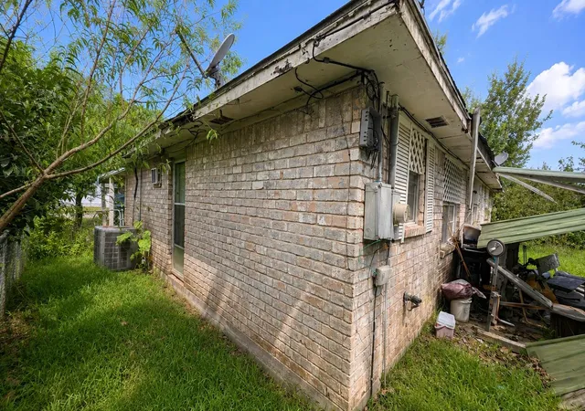 2nd image of 1402 Center St, Richmond, TX 77469 | MLS# 53140180